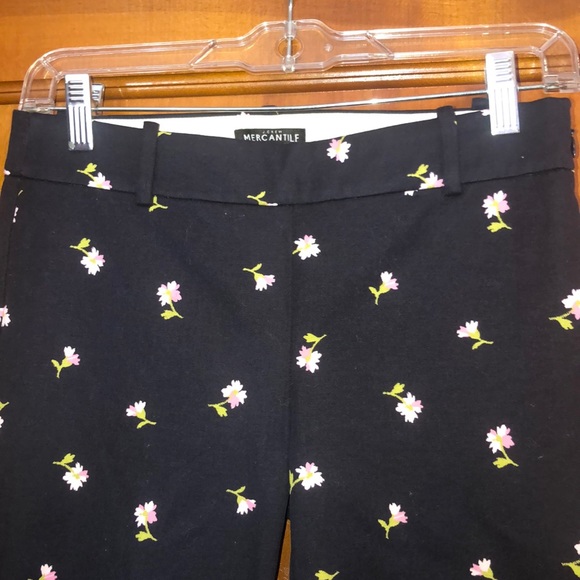 J.Crew Factory Navy floral Winnie Capri pant;Sz 0 - Picture 2 of 10